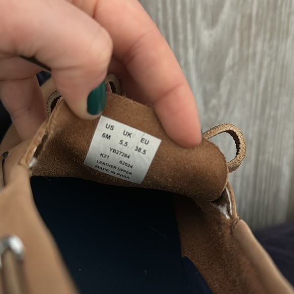 Women’s Sperry Topsiders - Picture 2 of 5